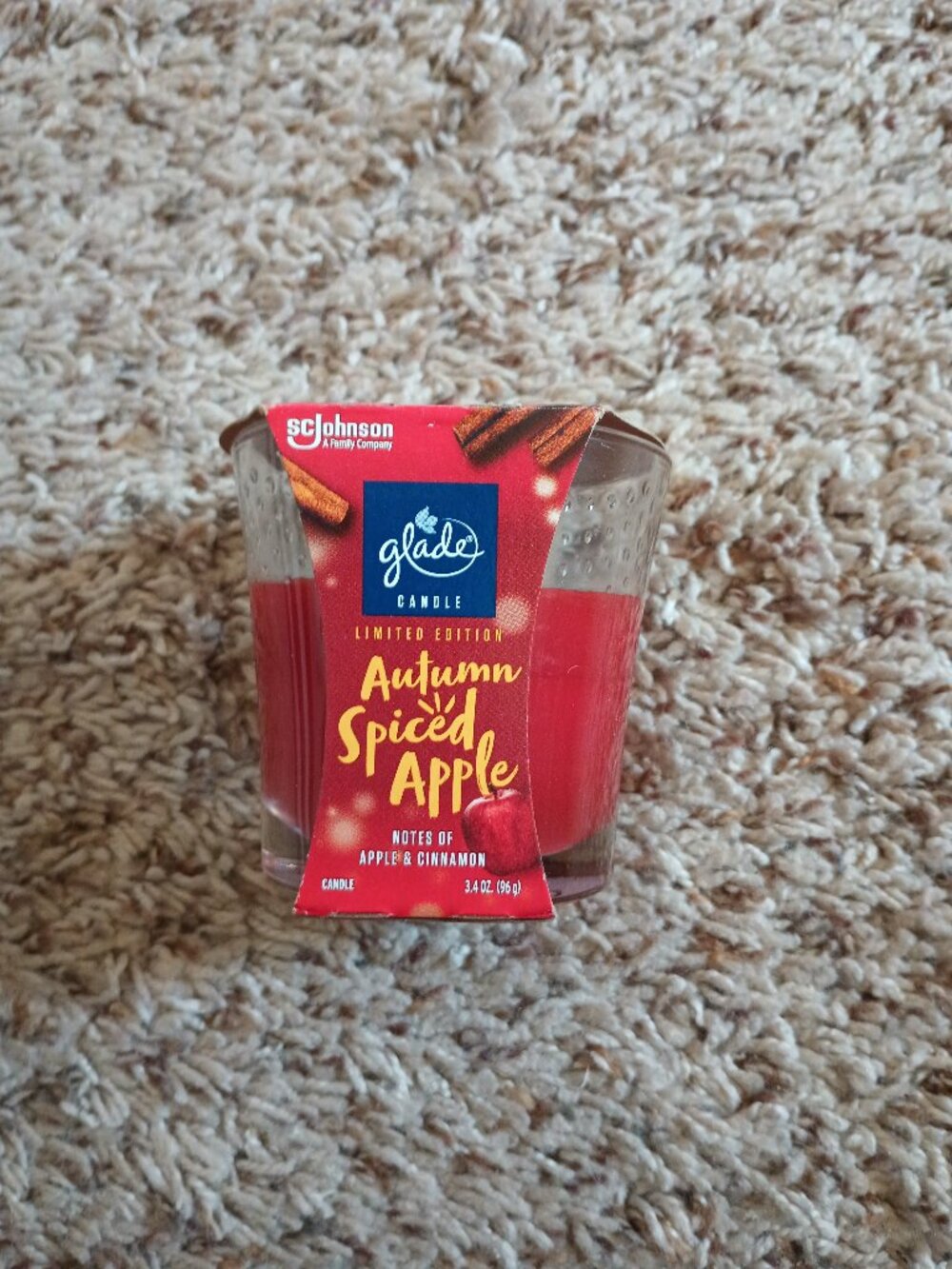 NEW Glade Limited Edition Autumn Spiced Apple Candle